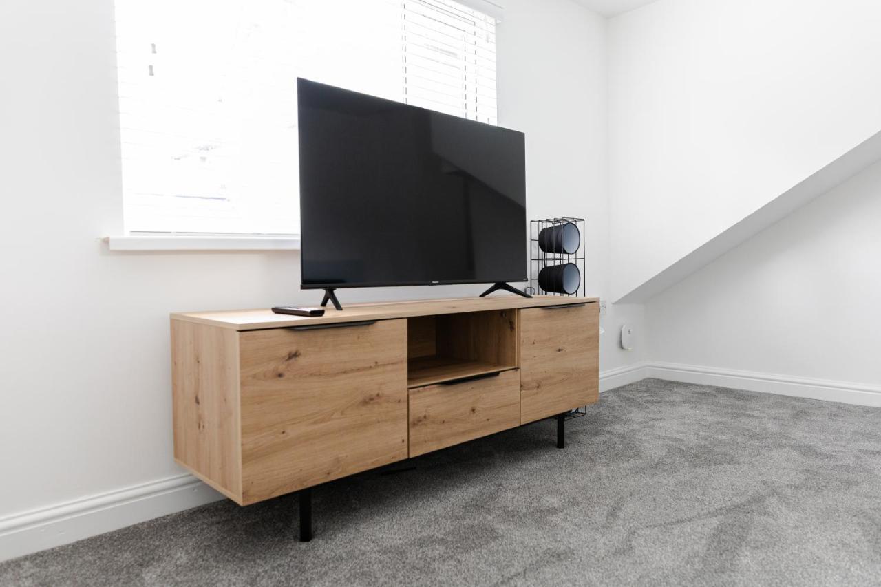 Chic Urban 2 Bedroom Apartments Cardiff Exterior photo